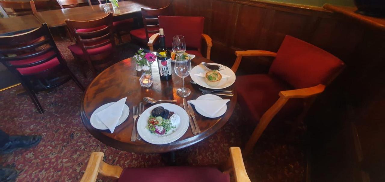 Kings Arms Hotel Сандуич Экстерьер фото