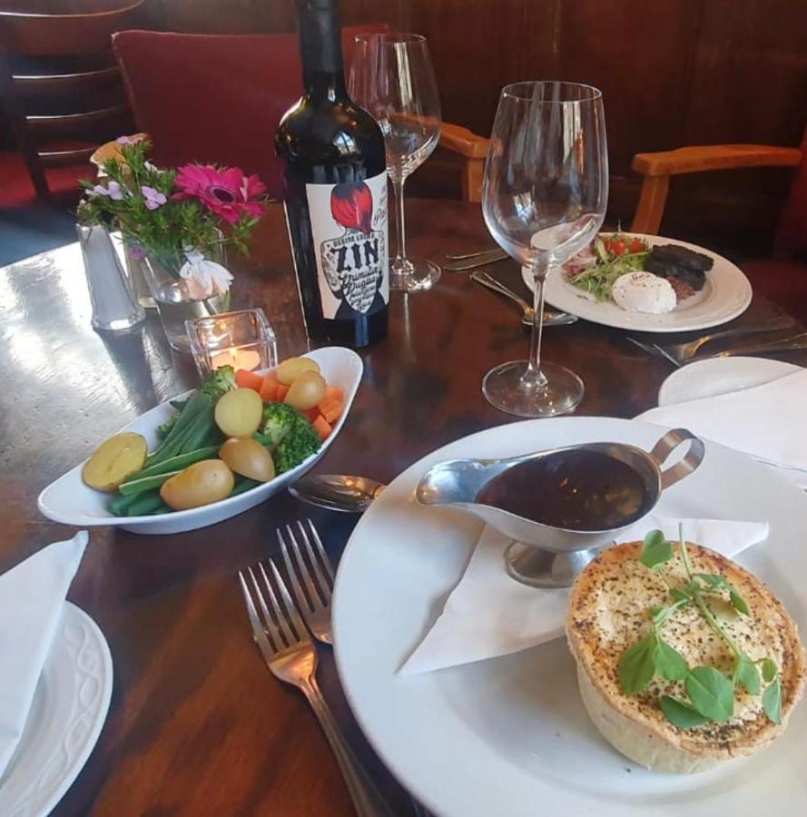 Kings Arms Hotel Сандуич Экстерьер фото